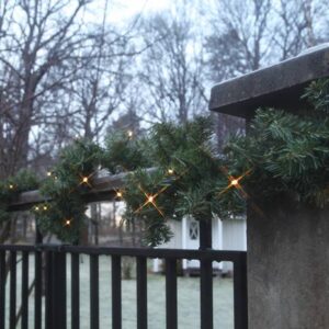Battery powered Christmas Garland 2,5m with 30LED lights with timer